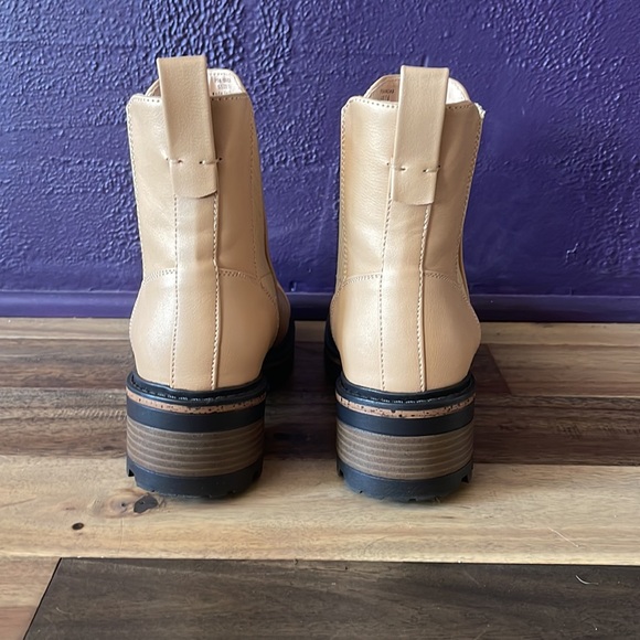 Journee Boot - Picture 3 of 7